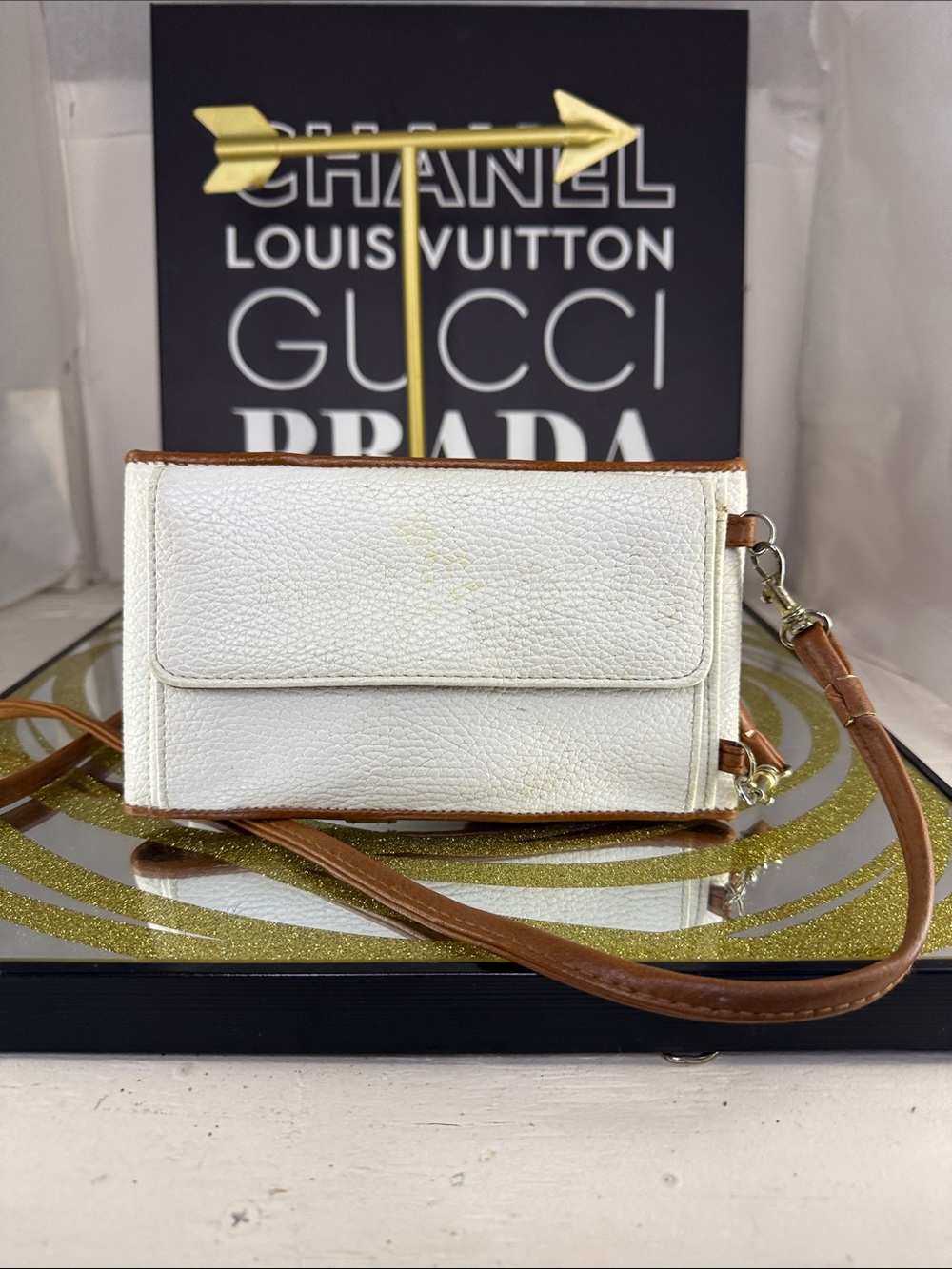 Dooney & Bourke White and Brown Pebbled Leather Crossbody Phone Pouch - Picture 5 of 7